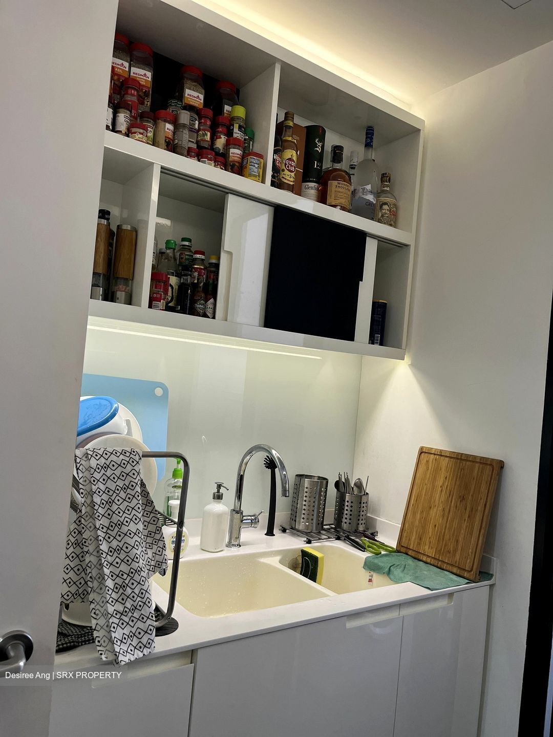 Village @ Pasir Panjang (D5), Condominium #370717351